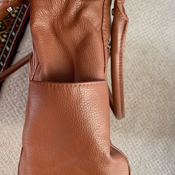 Danier leather purse - Picture 5 of 11